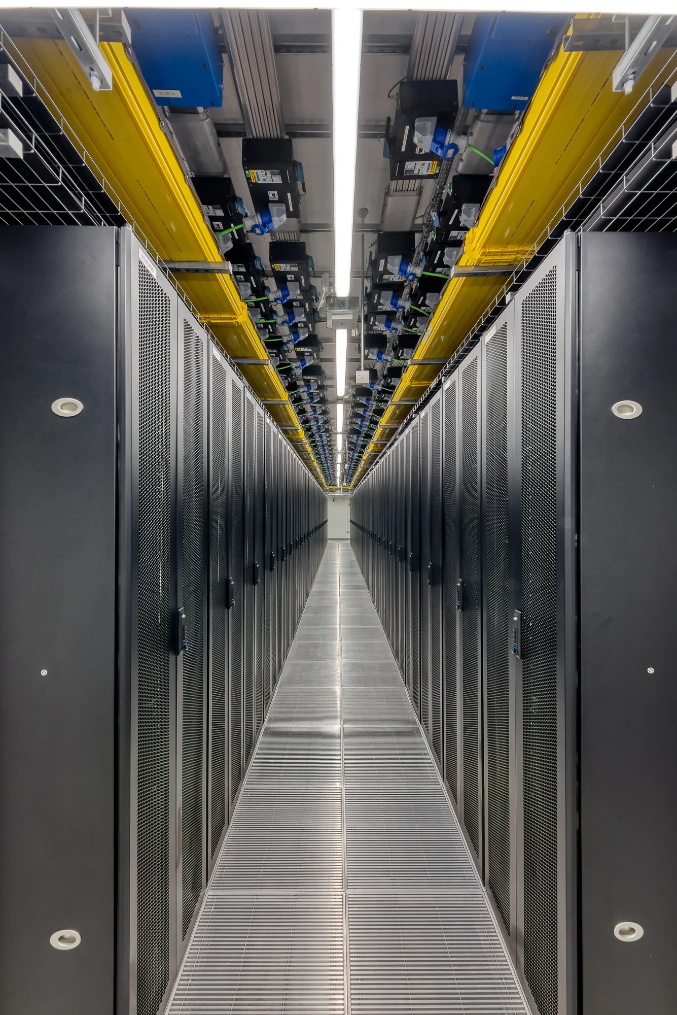 London IDCTier 3 colocation provider with global data centres service